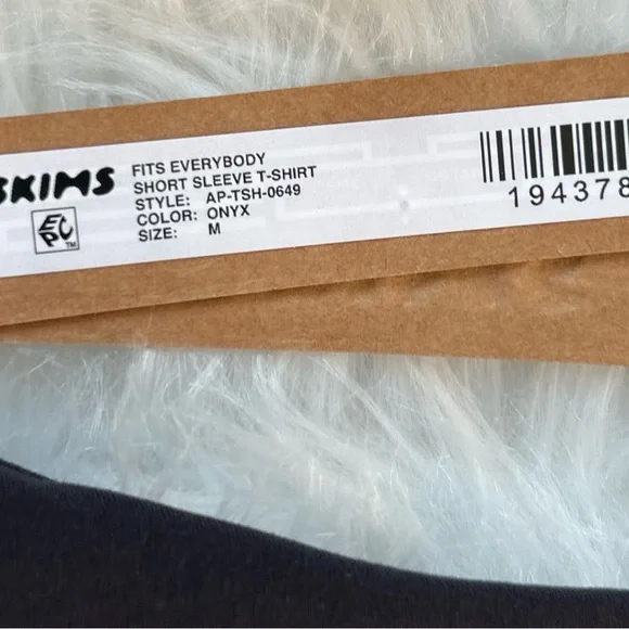 SKIMS Fits Everybody Tshirt M AP-TSH-0649 - Picture 2 of 2